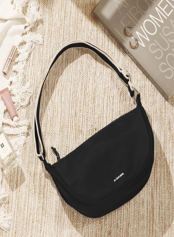 أكسيسورايز حقيبة كتف سوداء نسائية من أكسسورايز لندن مصنوعة من النايلون المعاد تدويره - Image 5